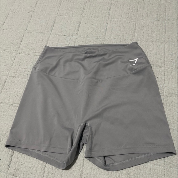 Gymshark Gray Bike Shorts Moisture-Wicking Comfort Size L Woman - Picture 1 of 8